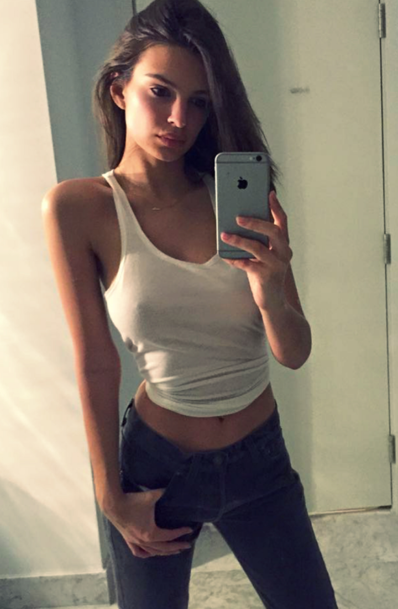 Emily Ratazhkovsky 18 Selfie