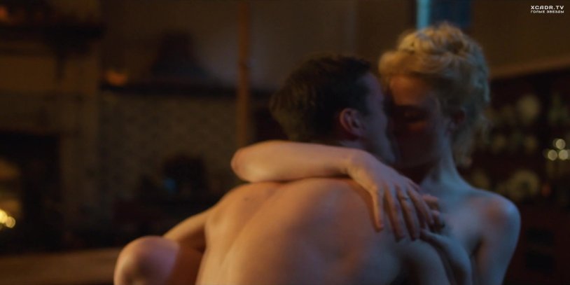 Elle Fanning series Great Naked Pla