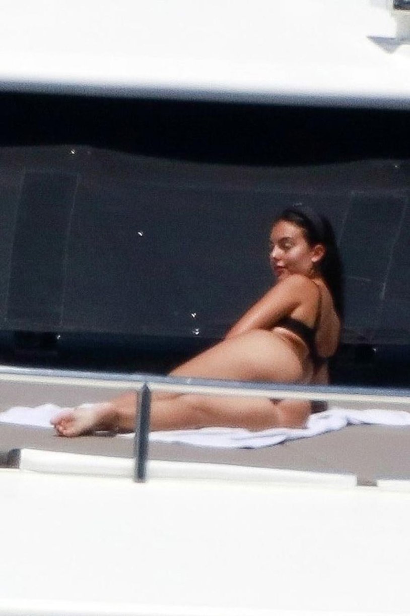 Georgina Ronaldo 18 +