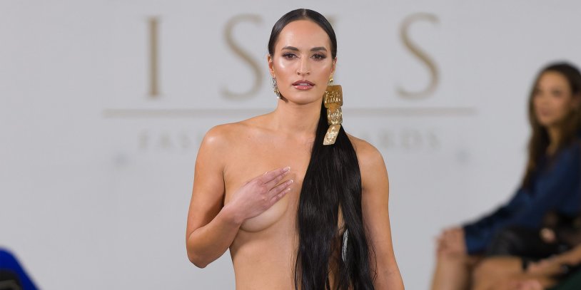 Isis fashion awards nude