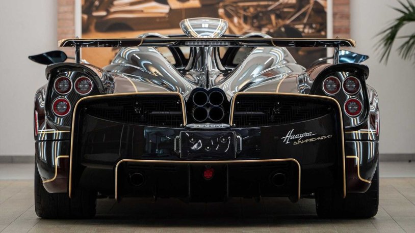 Pagani huayra roadster