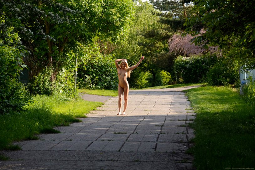 Naked Carolina on the street