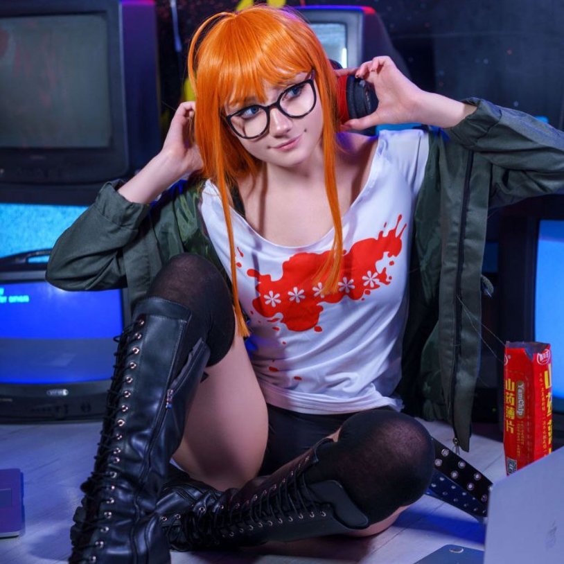 Futaba Sakura Persona cosplay