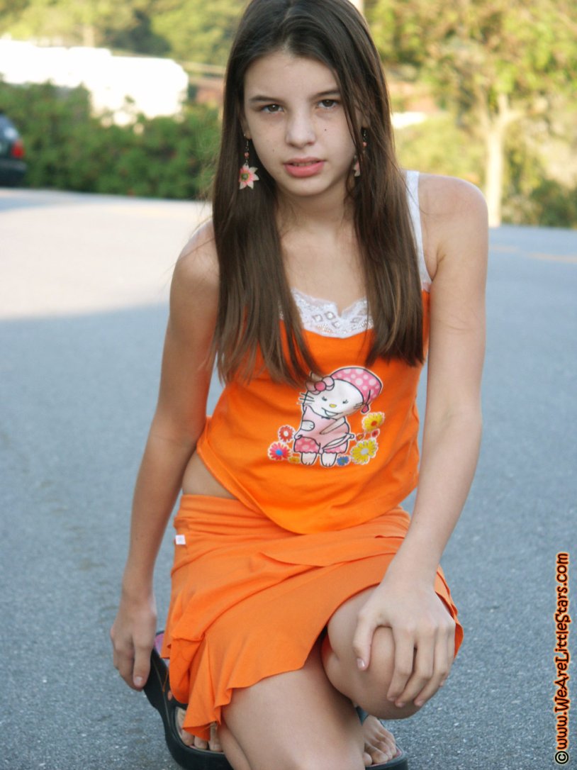 Roberta Wals Hot Stop legs