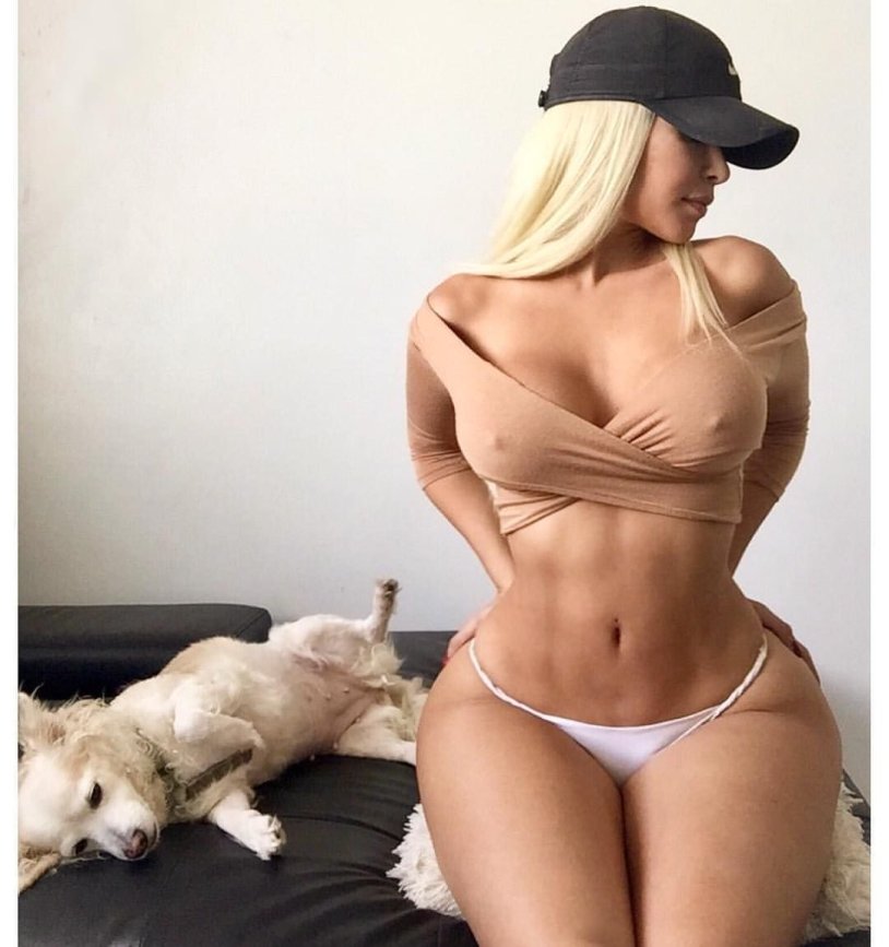 Cecibel Vogel in bikini