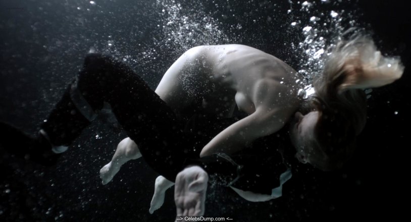 Hemit Samarra is naked