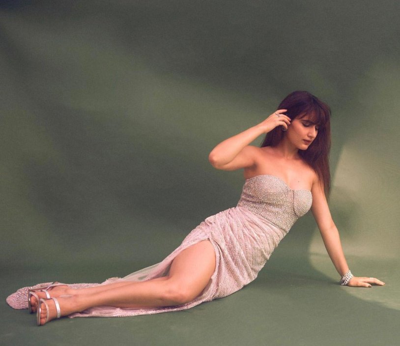 Sexy Fatima Amirkhanov