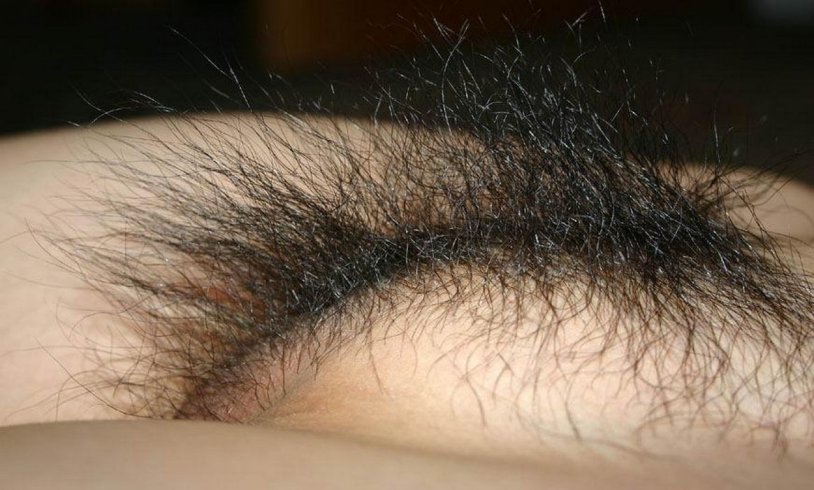 Curly pubic hair
