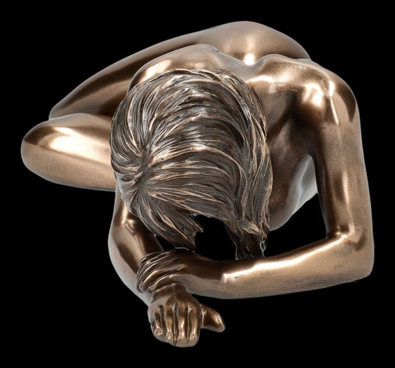 Figuretics of naked women