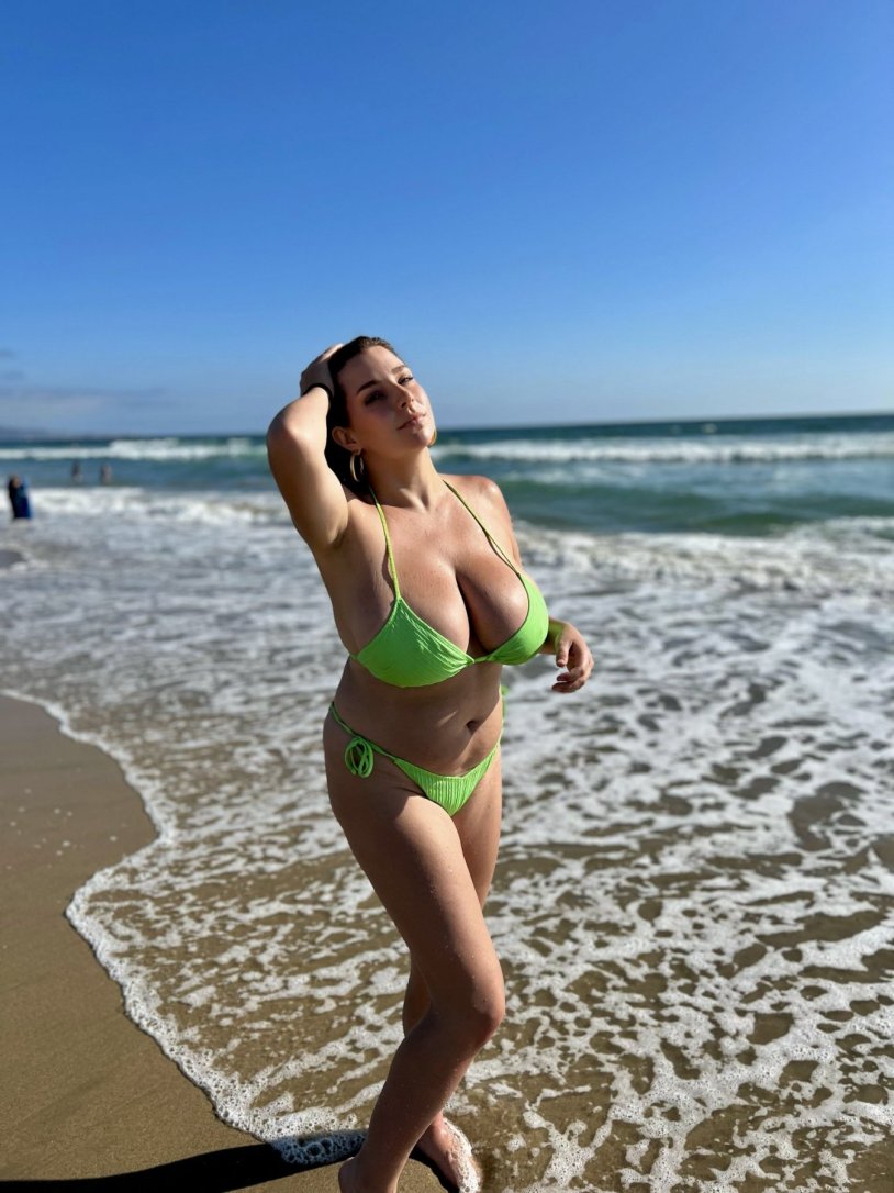 Adriana Fenice Big Tits