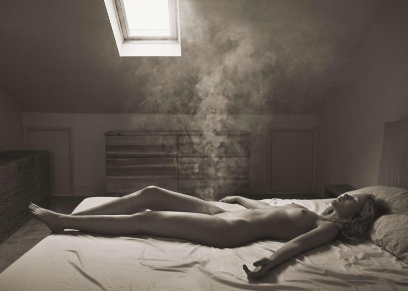 Photoshoot with a cigarette