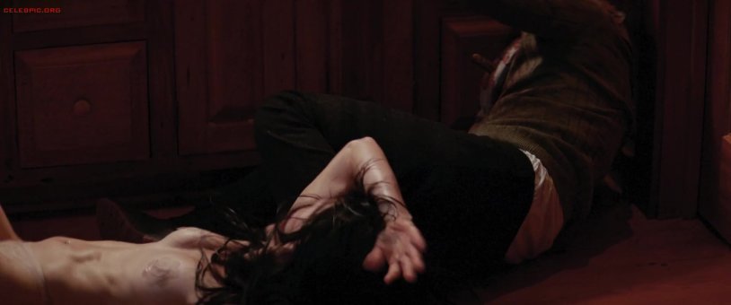 Crystal Reed the country of ghosts