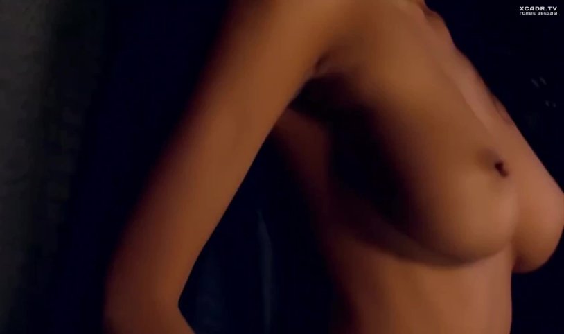 The photo shoot is erotic