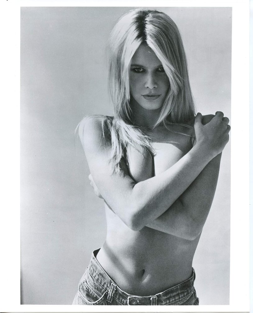 Claudia Schiffer Nude