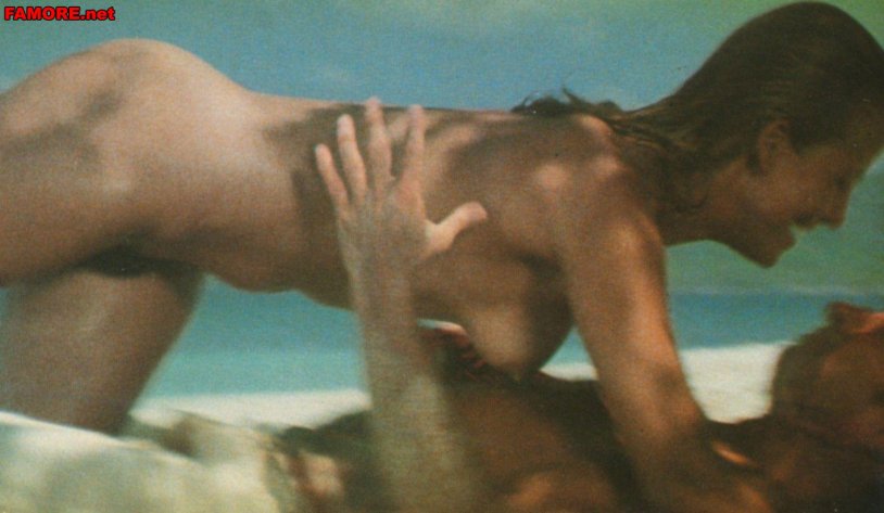 Naked Sophie Marso in GIF films