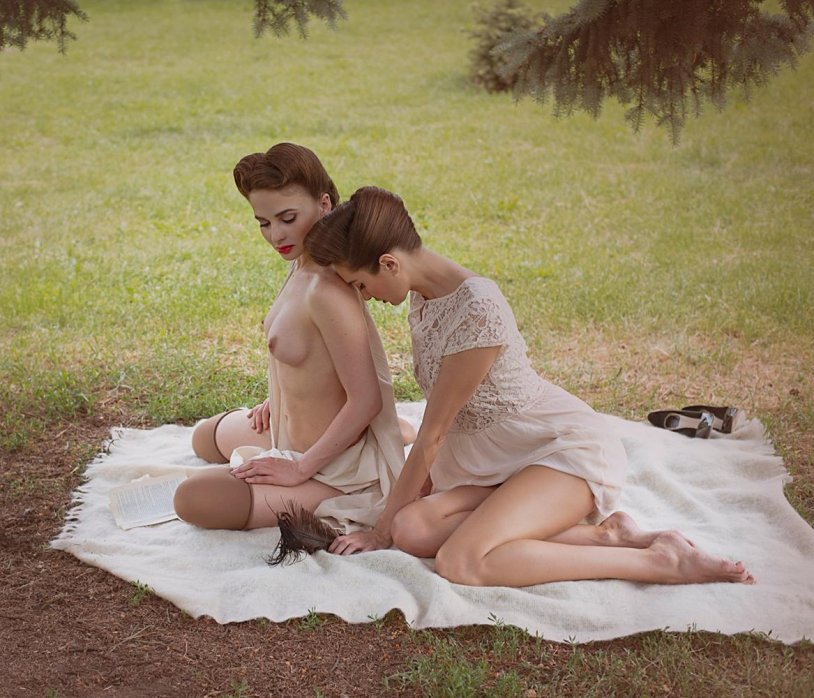 Photo shoot of two girls