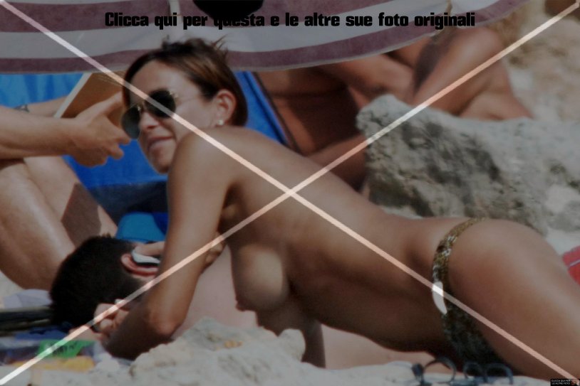 Kate Moss Topless Beach