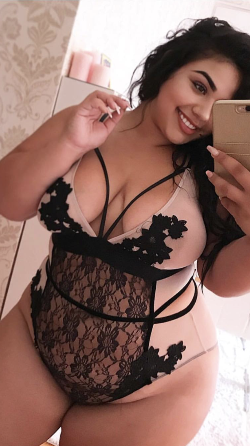 Show Curve Deliziose (Delicious Curves)