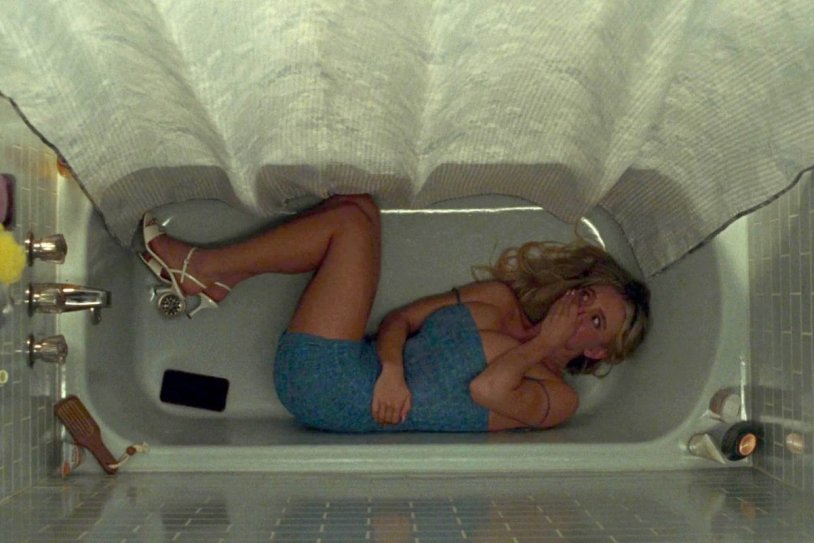 Cassie in the bathroom euphoria