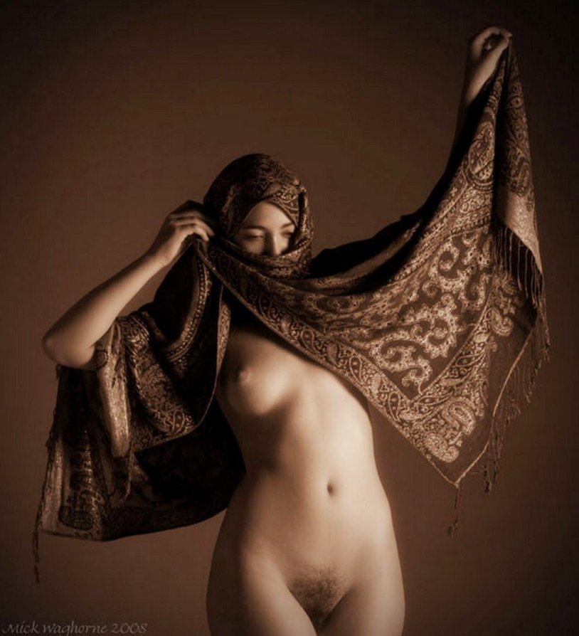 Naked oriental beauties