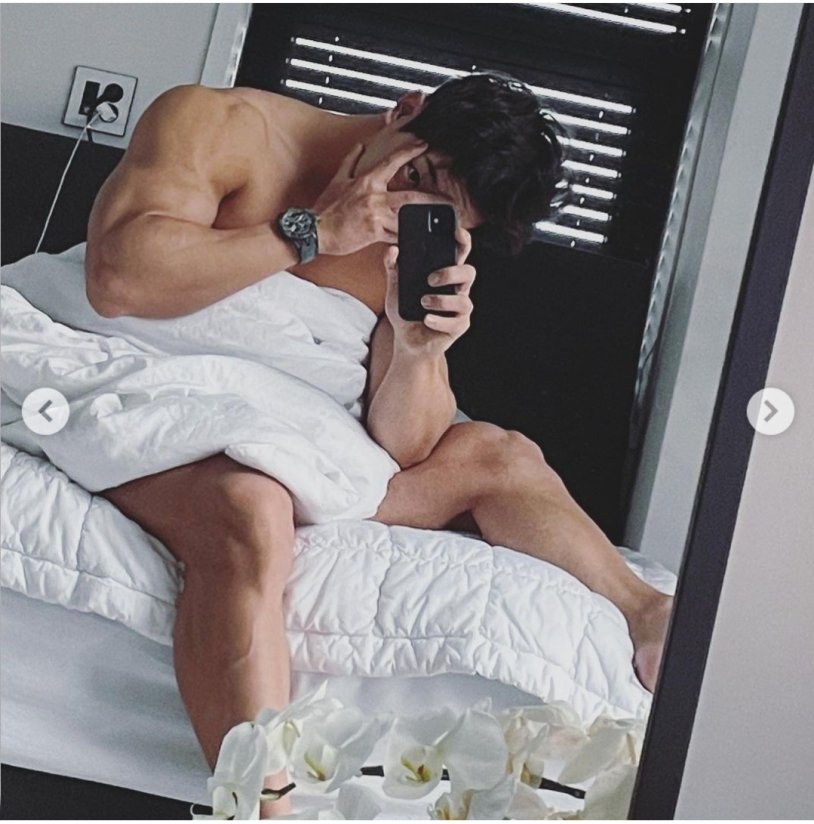 Wonho in the bathroom