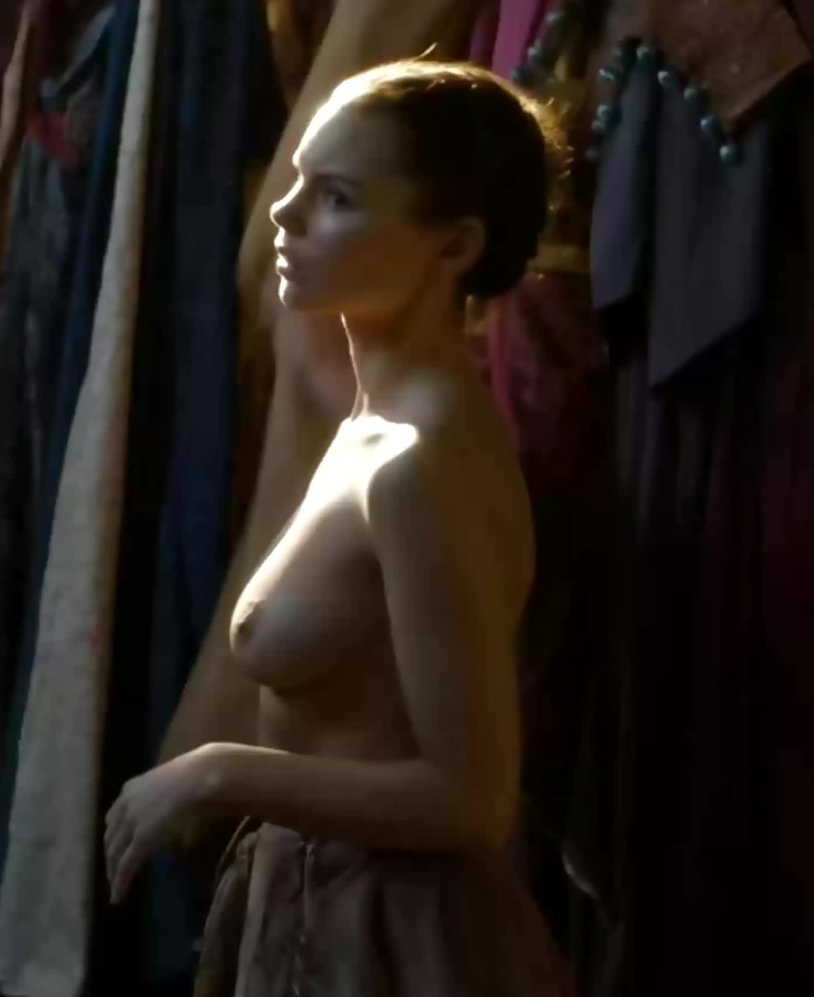 Eline Powell actress Nude