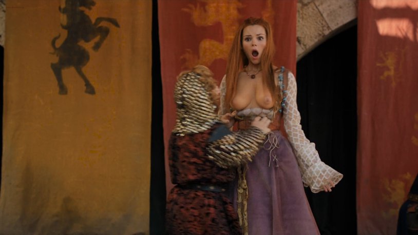 Eline Powell Game of Thrones breasts
