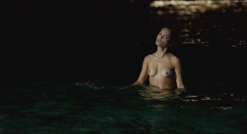 Alice Isaaz Lola Le Lann Naked