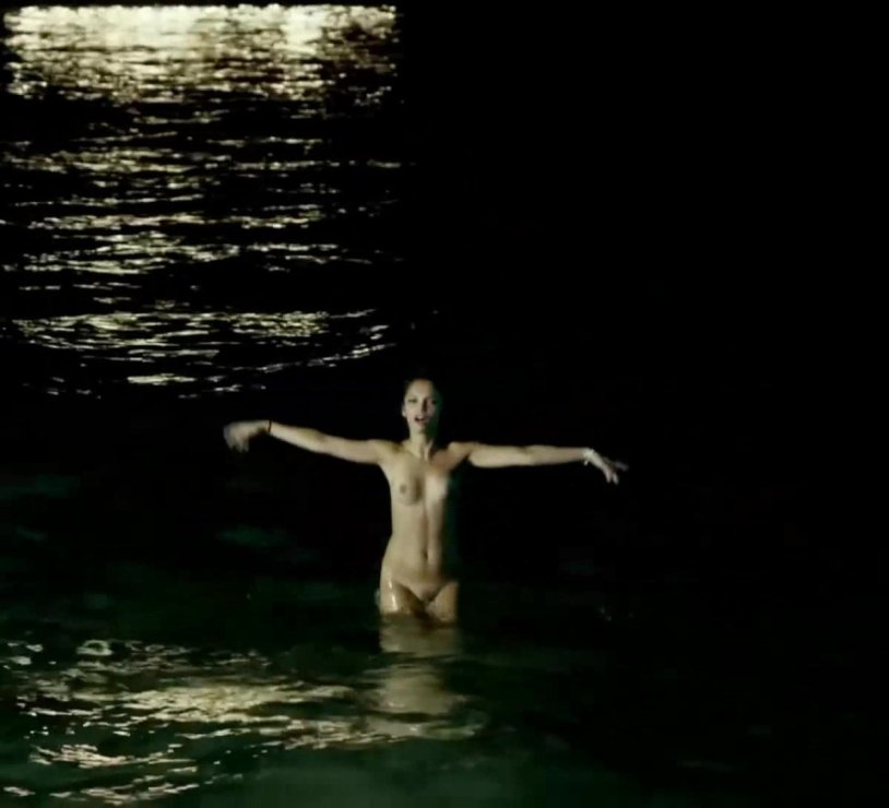 Actress Lola Le Lann Naked