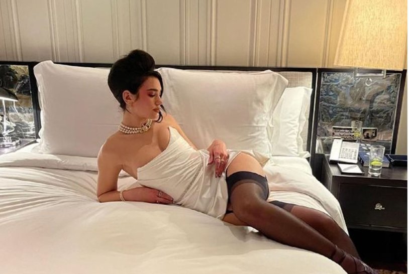 Dua Lipa Hot stockings