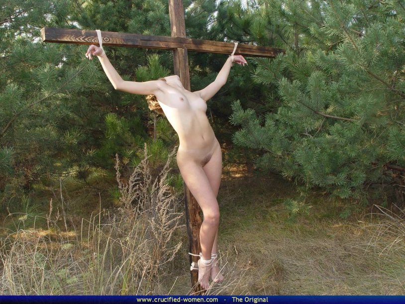 Nude Crucifixion Crucified Women Retro