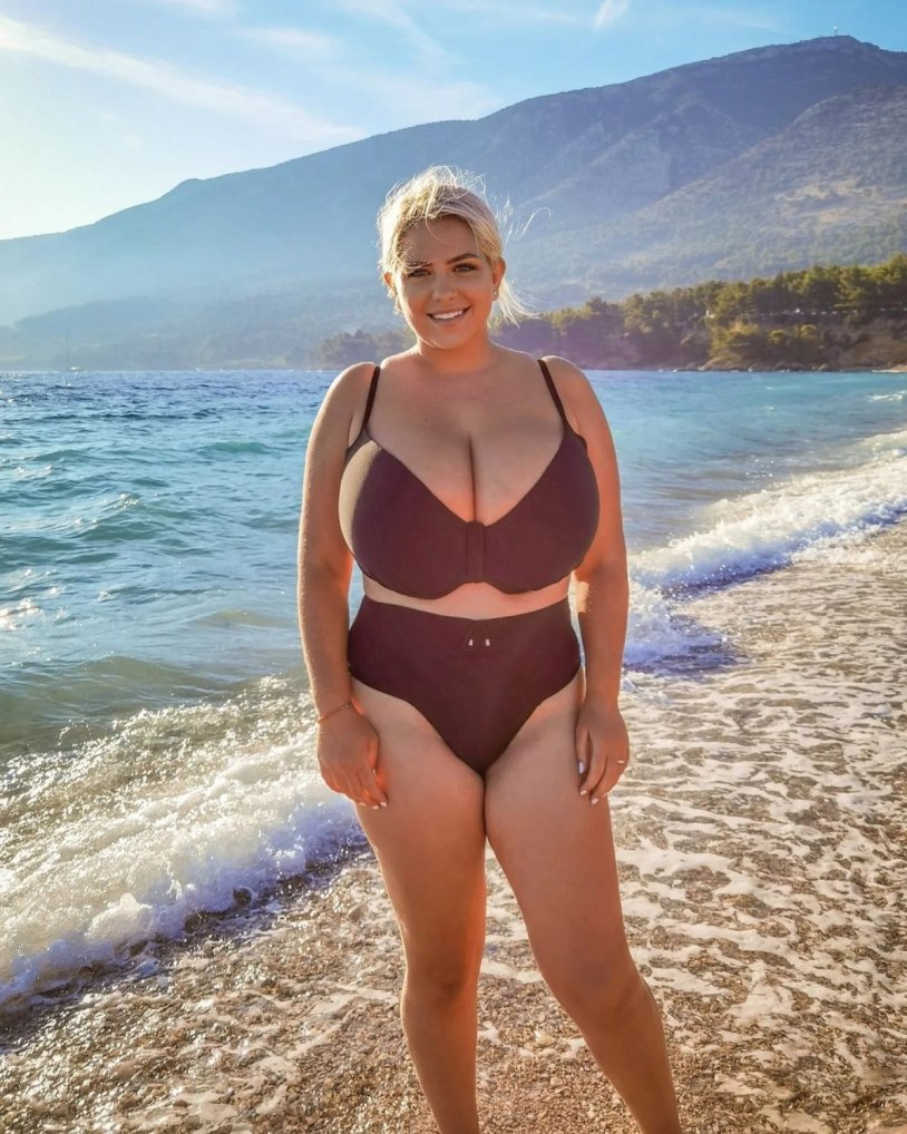 Nina Phoenix @ninaphoenix