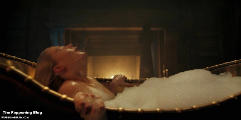 Freya Allan Naked Fake XXX