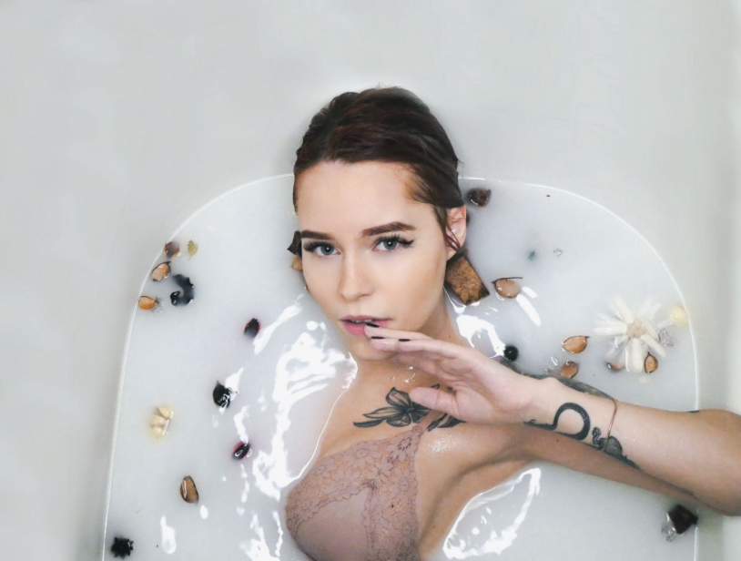 The famous blogger is naked