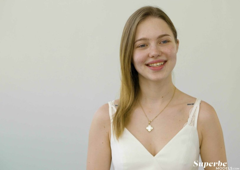 Scarlet Hansen Superbemodels