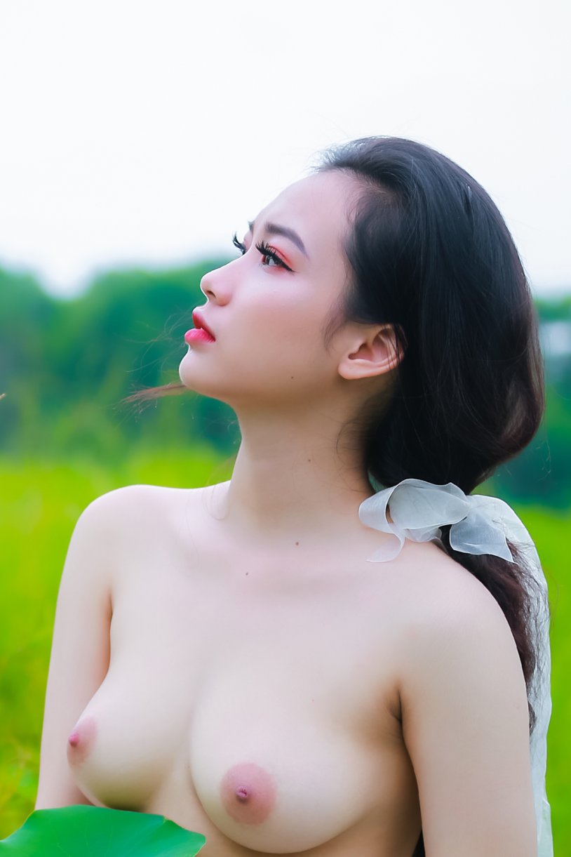 Vietnamese naked boobs