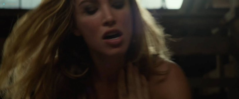 Melissa Bologna is evil