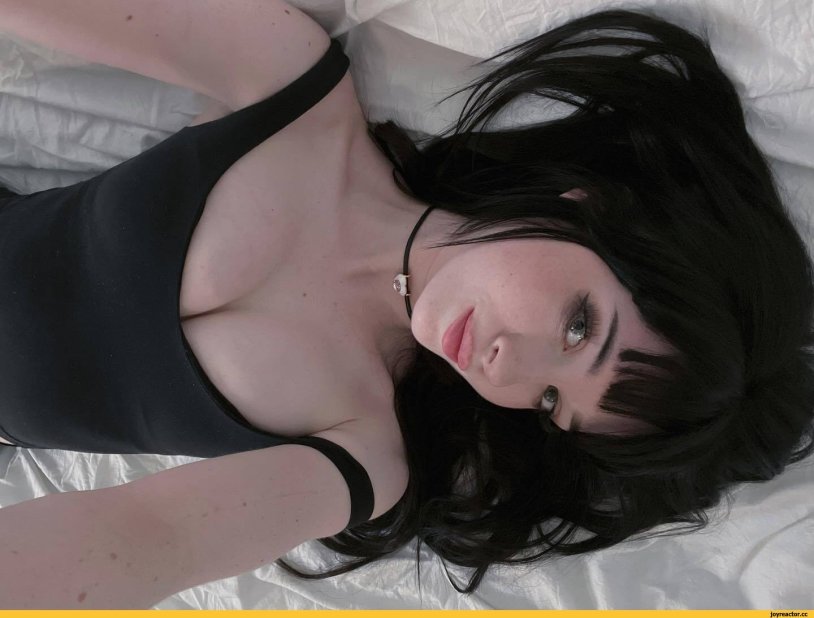 Beautiful girls in the style of nude