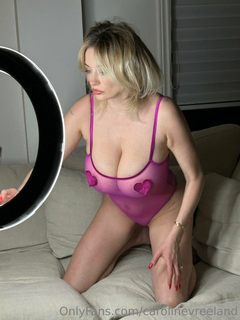 Olyria Roy Oliria Tits