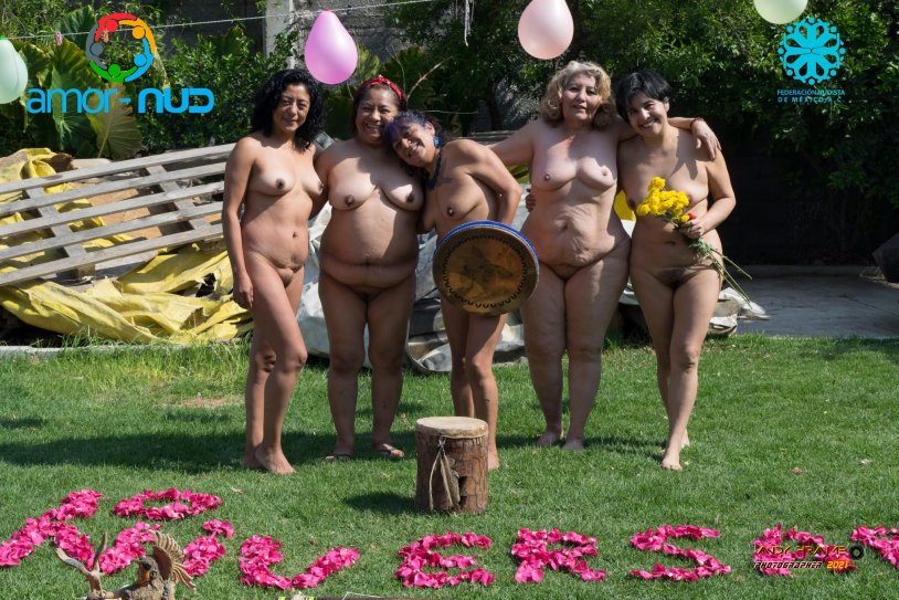 Familia nudista depravada de francia Zshkt