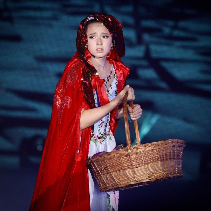 Valieva Scarlet Flower