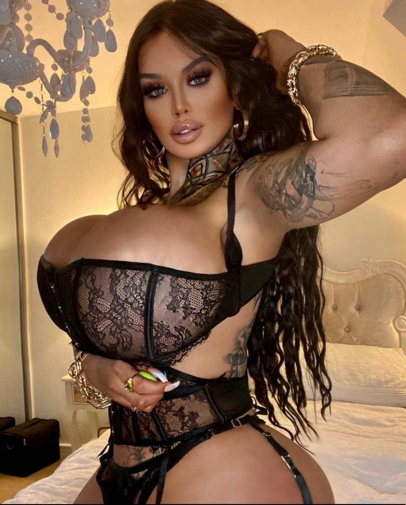 Nikki Valentina Rose dick