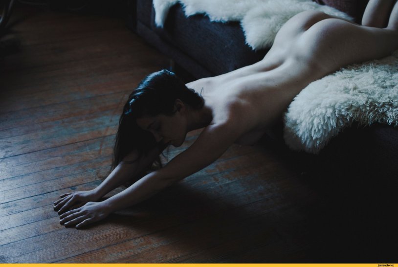 In the style of nude