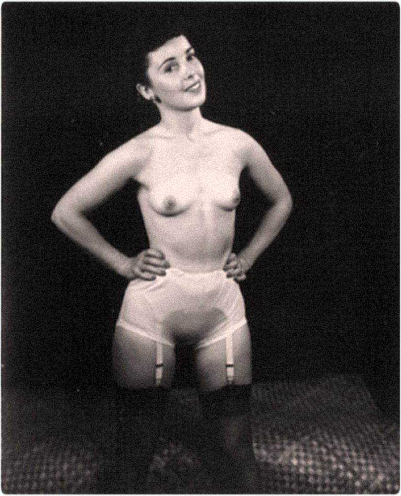 Naked women in erotic lingerie Roetro