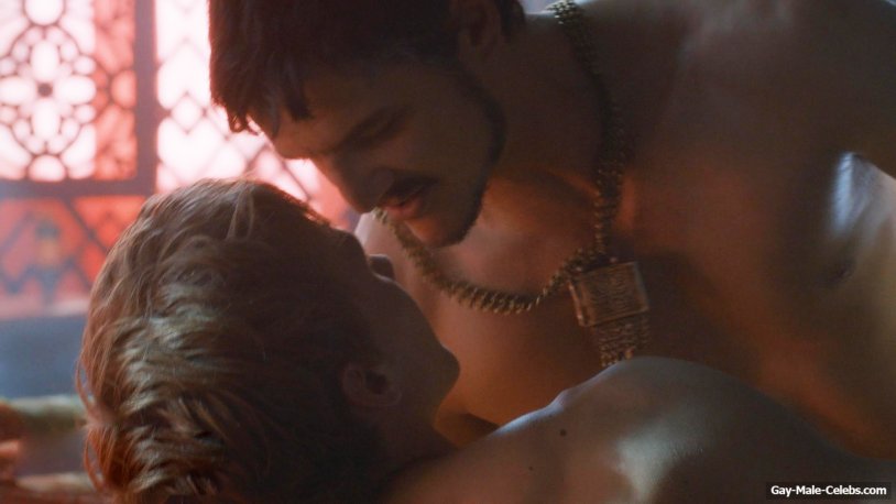 Pedro Pascal Naked