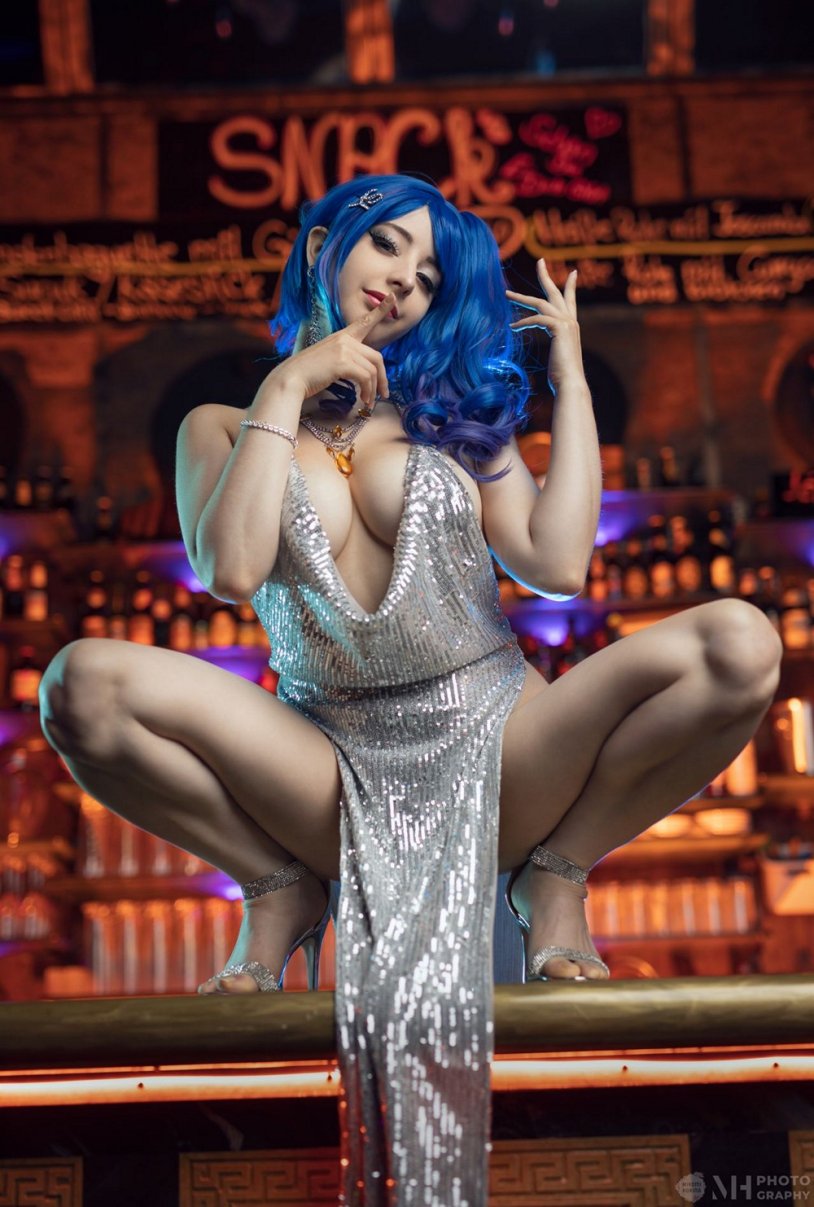 ST Louis Luxurious Lewd