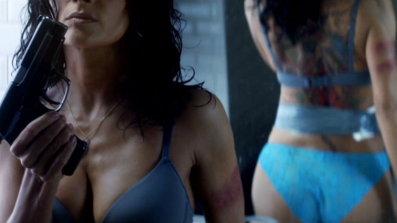 Everly Film 2014 Salma Hayek