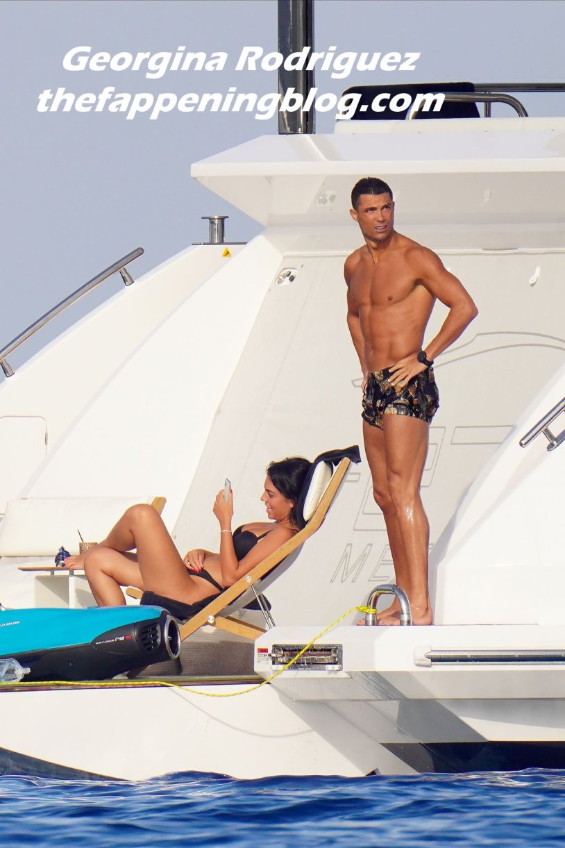 Georgina Rodriguez +18 Pregnant