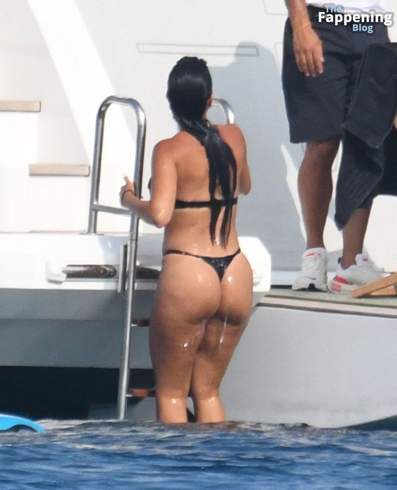 Georgina Rodriguez naked