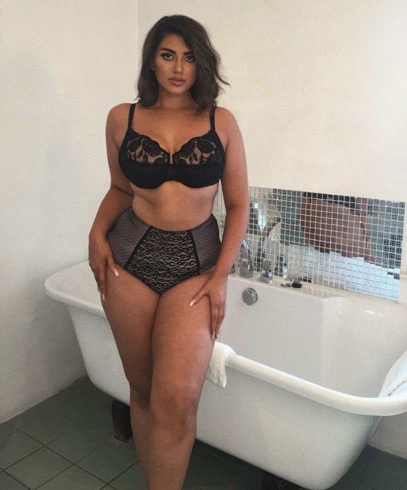 Plus-Size model Irena Drezie